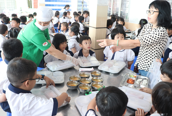 Cung cấp suất ăn cho trường học