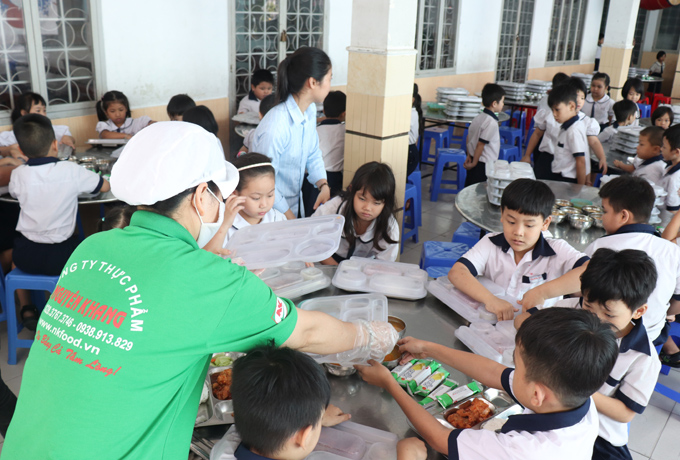 Nguyên Khang Food cung cấp suất ăn cho trường học